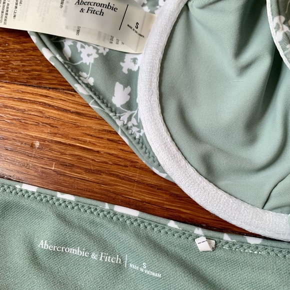 Abercrombie & Fitch bikini - Picture 3 of 4